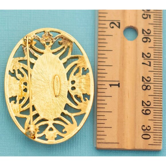 Vintage Victorian Floral Brooch by Avon - E27 - Picture 2 of 2